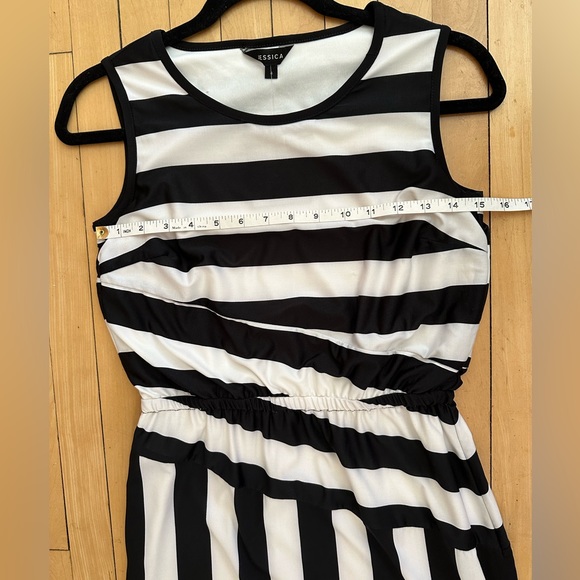 Jessica Black & White Striped Dress Size 4 💥2/$15 or 3/$20💥 - Picture 7 of 12